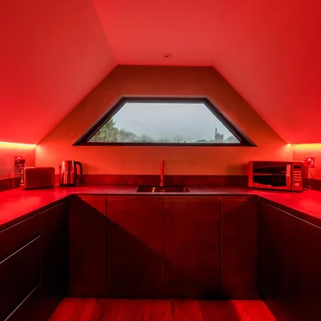 Holiday home Chy Glynn. Luxury With Hot Tub And Views. St Agnes (Cornwall)