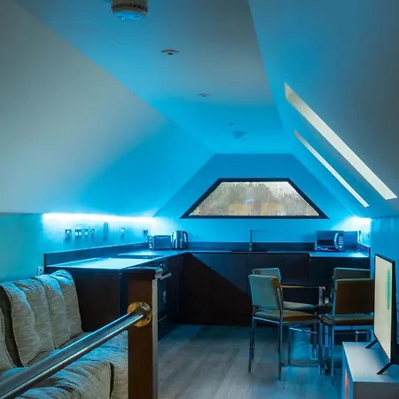 Chy Glynn. Luxury With Hot Tub And Views. Holiday home *