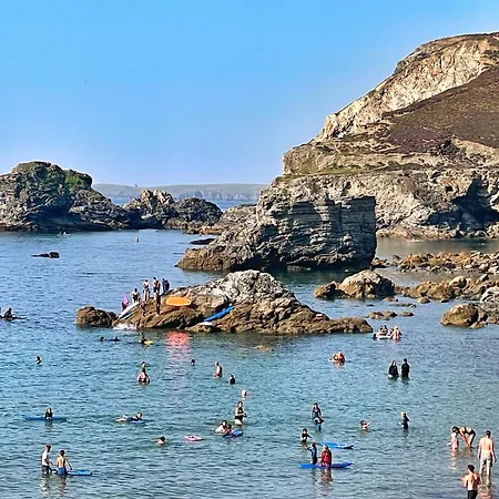 Holiday home Chy Glynn. Luxury With Hot Tub And Views. St Agnes (Cornwall)